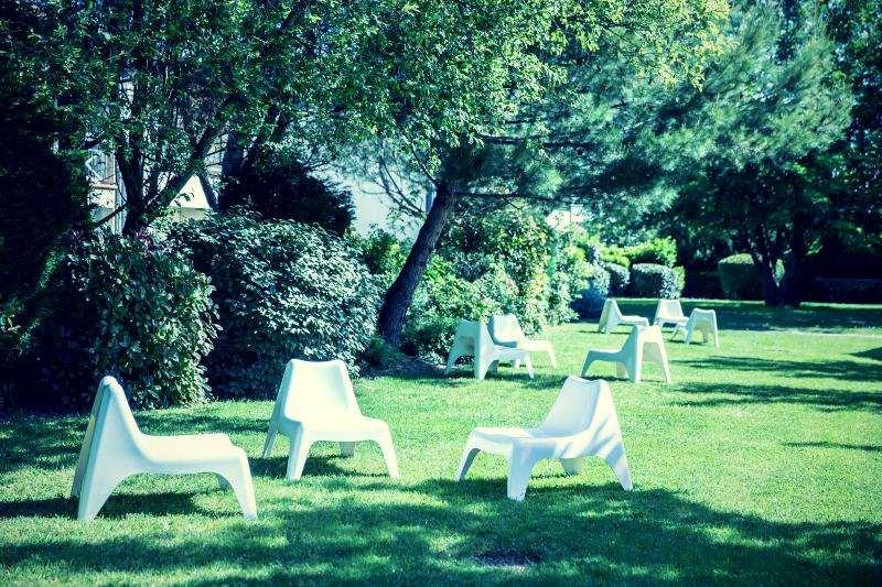 Hotel Residence Les Pins Galants Тунефей Екстериор снимка