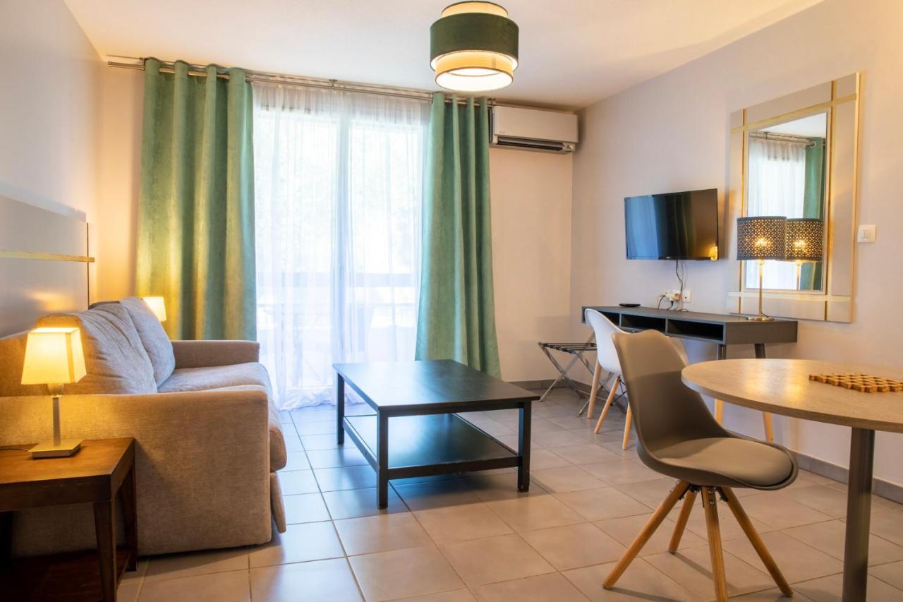 Hotel Residence Les Pins Galants Тунефей Екстериор снимка