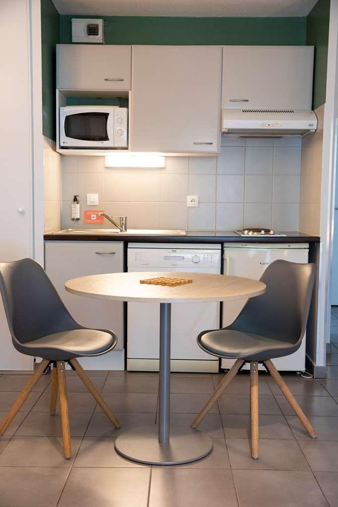 Hotel Residence Les Pins Galants Тунефей Стая снимка