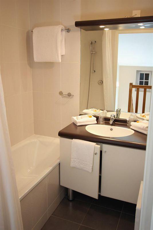 Hotel Residence Les Pins Galants Тунефей Екстериор снимка